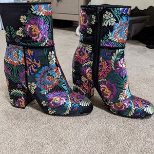 Steve Madden Goldie Ankle Booties
